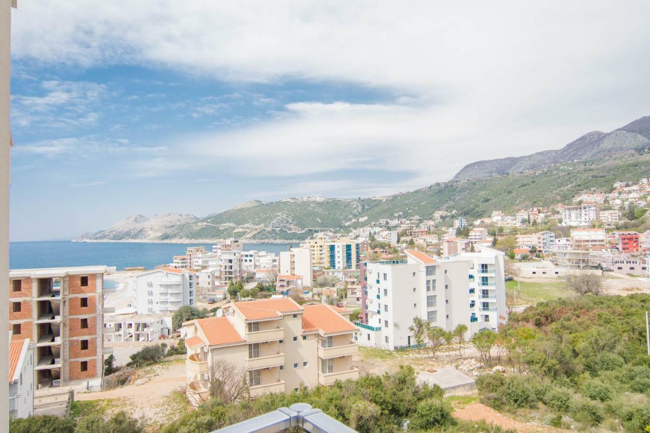 Sea Star Apartment Dobra Voda Exterior foto